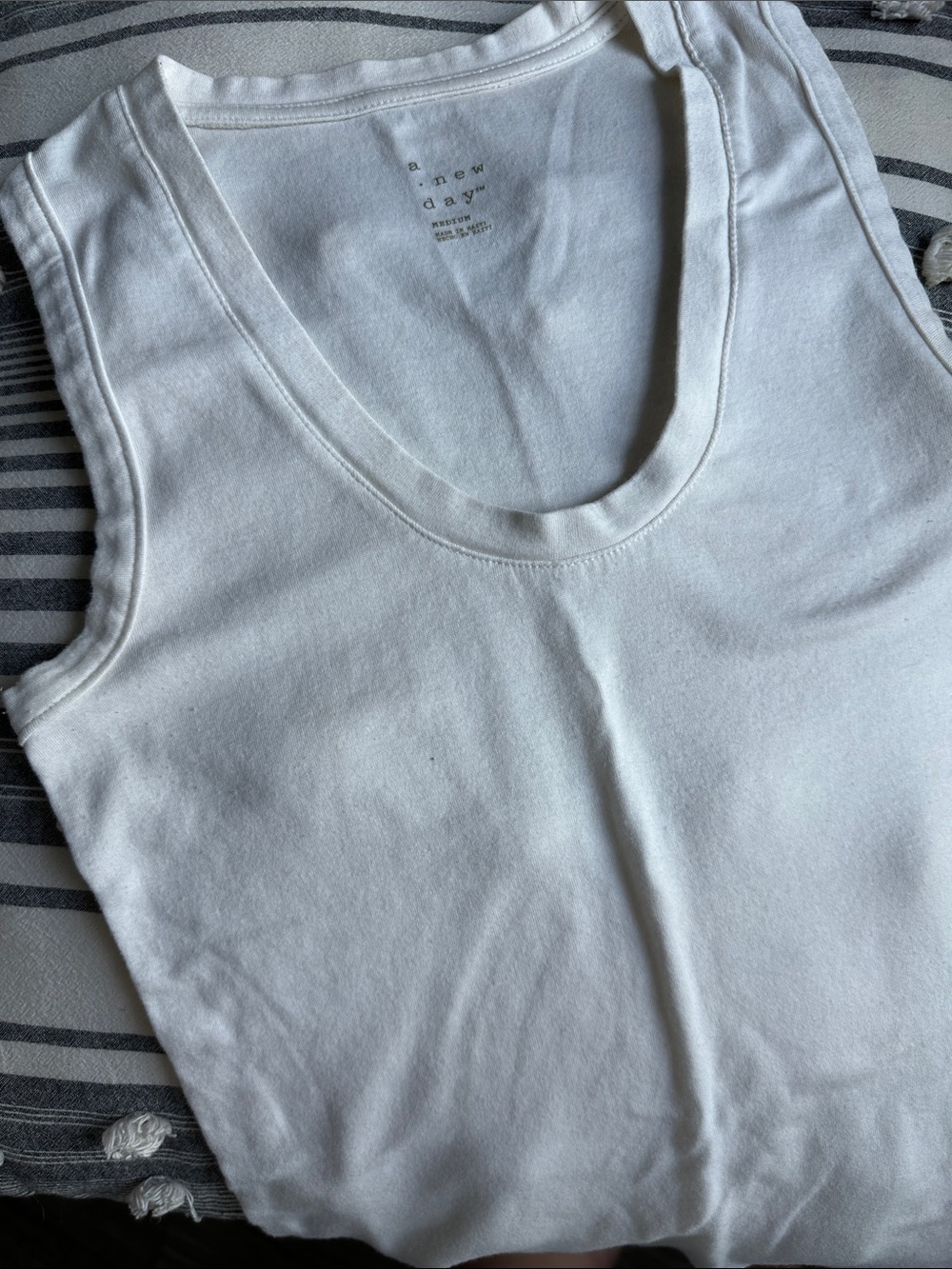 a new day White Scoop Neck Tank Top